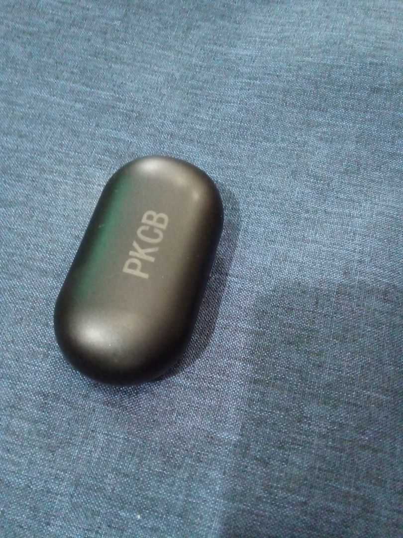 Vừa nhận hàng xong luôn . Khui ra *** thử thì theo mình cảm thấy hàng cũng rất ok lắm hình thức đẹp . tai nghe tốt chất lượng âm thanh nghe cũng rất hay và trong . To rõ đeo êm tai nói chung quá ok trong tầm giá nha .