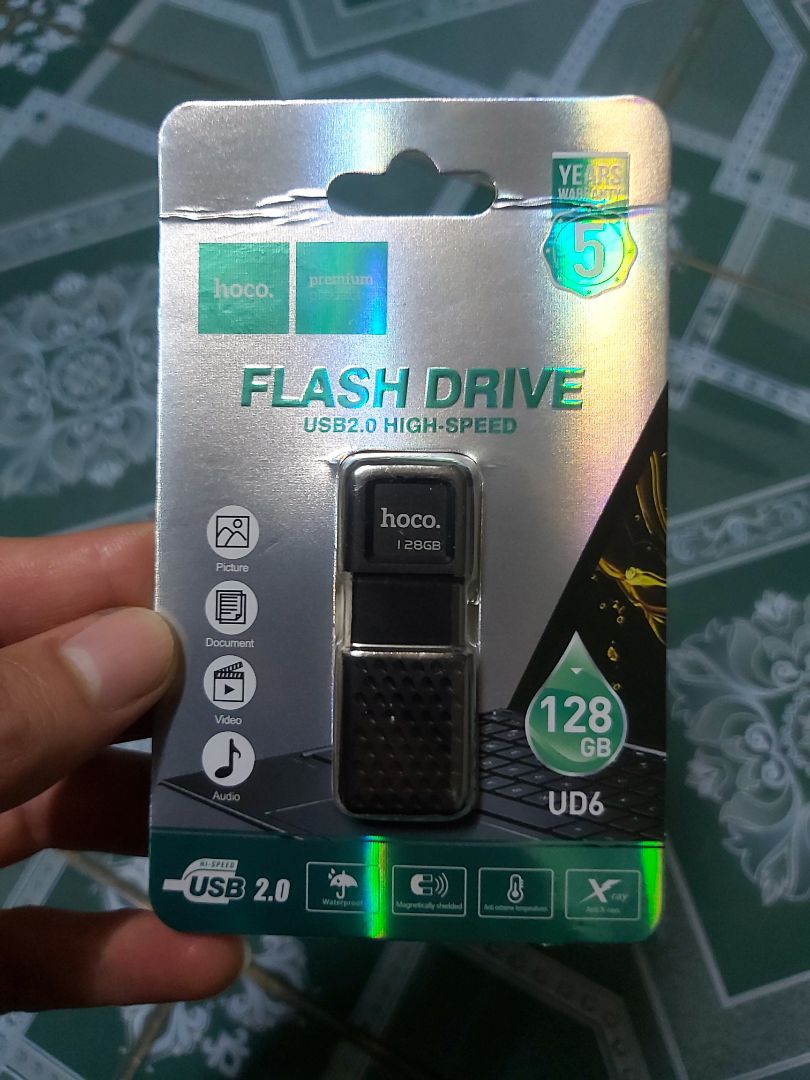 bổ sung thêm thông tin nà shop chưa cung cấp:USB này là loại USB 2.0 nhé mọi người, ko phải là loại USB 3.0 nhé
Hàng đóng gói cẩn thận, tốc độ ổn. cho 5* về đóng gói.