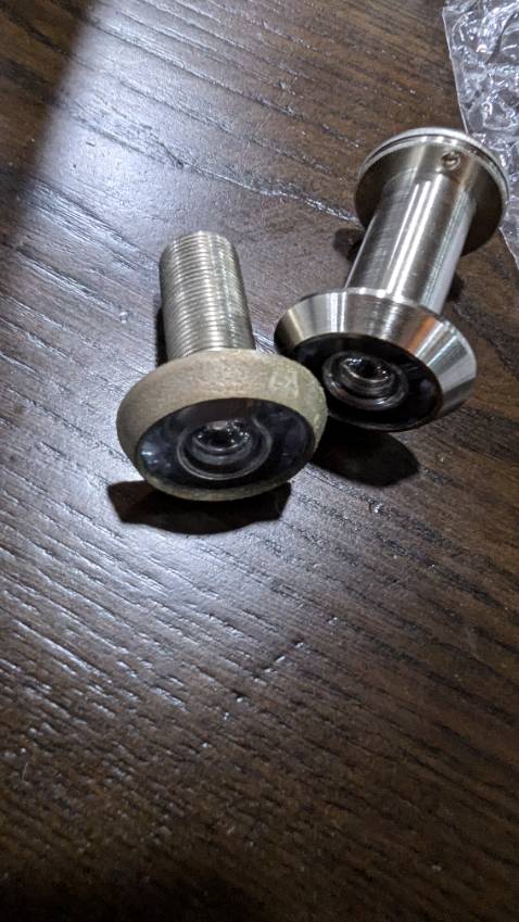 So với cái cũ thì sản phẩm sáng đẹp hơn rất nhiều. Góc nhìn rõ rộng dễ lắp đặt