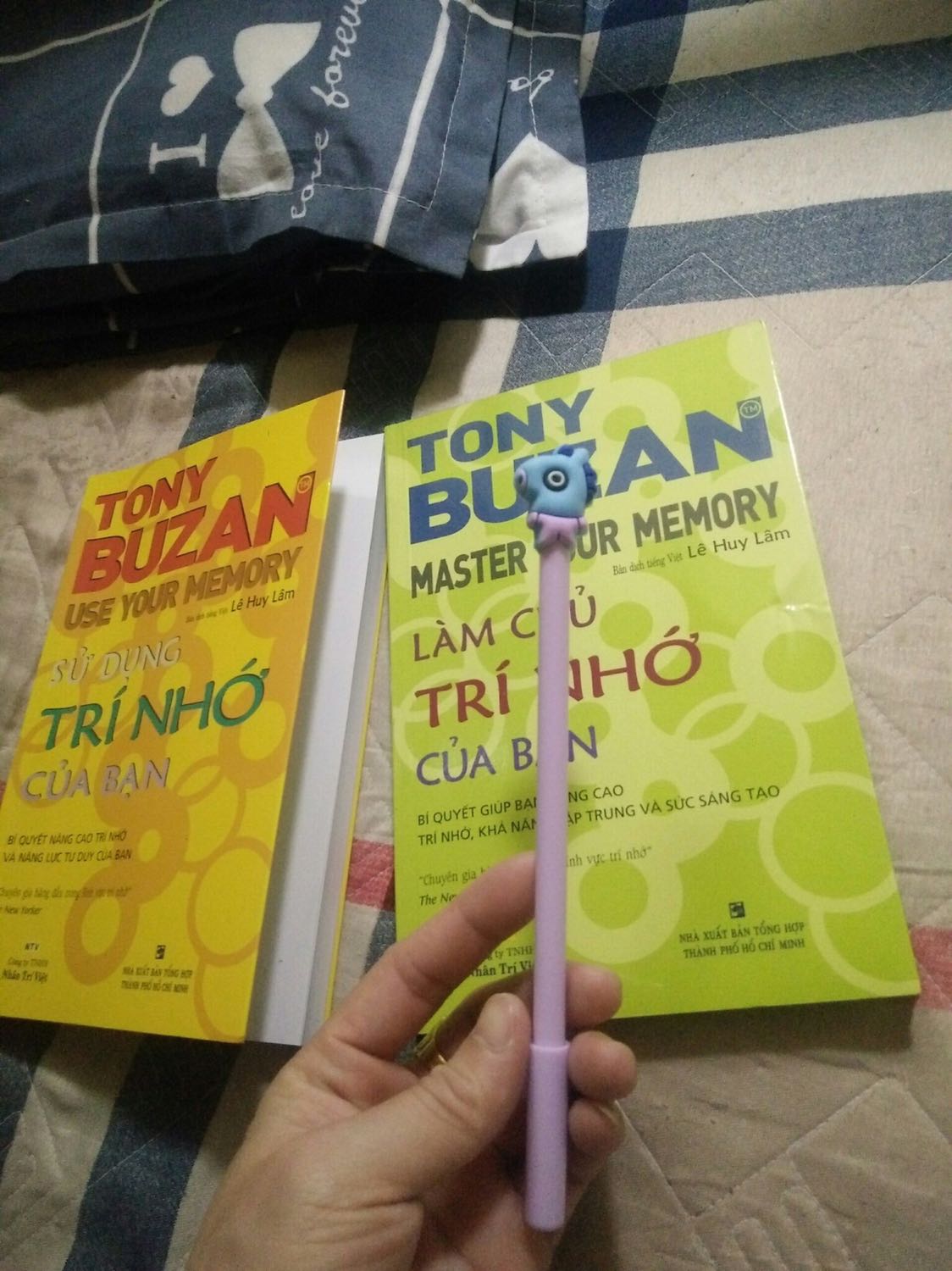 Giao hàng hơi lâu nhưng chất lượng sách rất ok