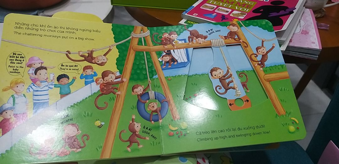 Màu sách đẹp, sinh động nhưng hơi ít trang