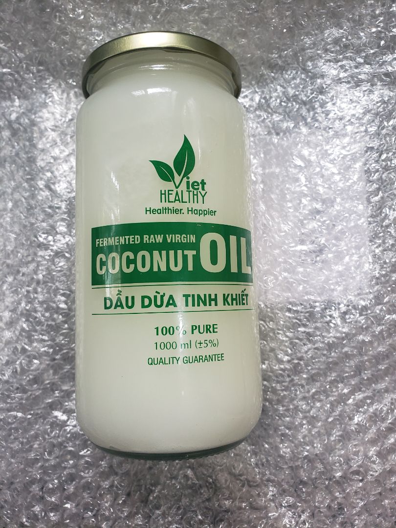 Tiki giao hàng nhanh, đóng gói cẩn thận. Lần đầu tiên mình mua của Viet Healthy. Lọ thủy tinh đẹp, có thể tái sử dụng. Dầu dừa thơm như kẹo vậy. Chỉ có một vấn đề lăn tăn là chỉ thấy bao bì ghi dùng để nấu ăn, không biết có thể sử dụng để bôi ngoài da hoặc tóc không?