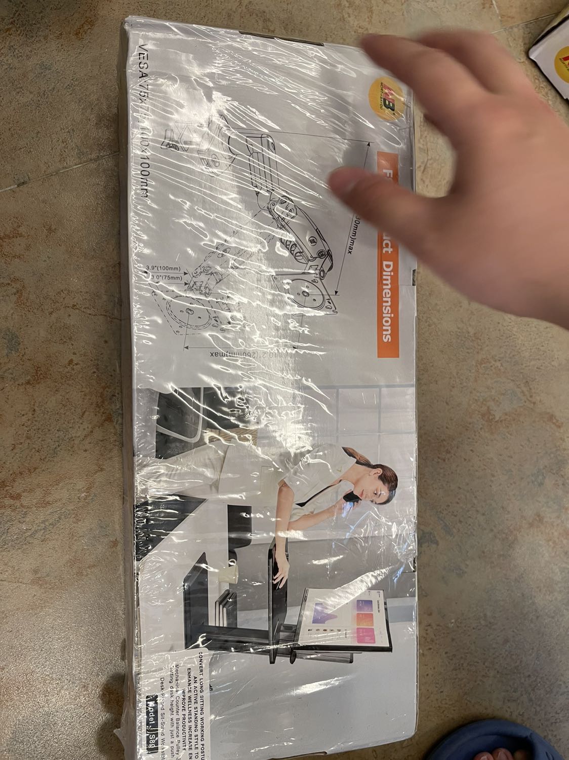 Đã treo tv 65in, chất lượng ổn, chưa biết có bền không, hướng dẫn khó đoci