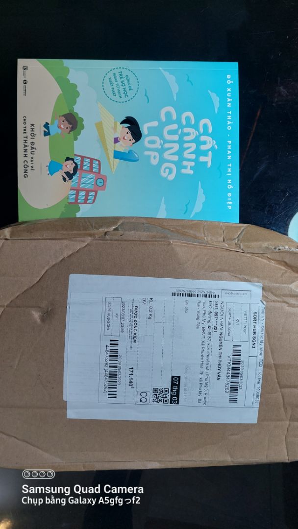 mình order bộ này và thanh toán 171.000 vnd nhưng khi mở hộp ra thì chỉ thấy có 1 quyển. Nhờ Tiki check lại.