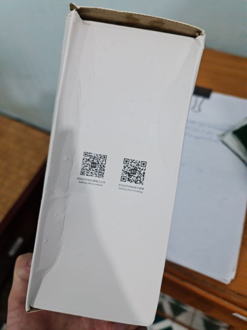 đóng gói vận chuyển hộp óp méo hết, tốc sấy khá lâu. vì nhiệt độ ko quá cao nên ảnh hưởng đến da cũng đỡ tý.