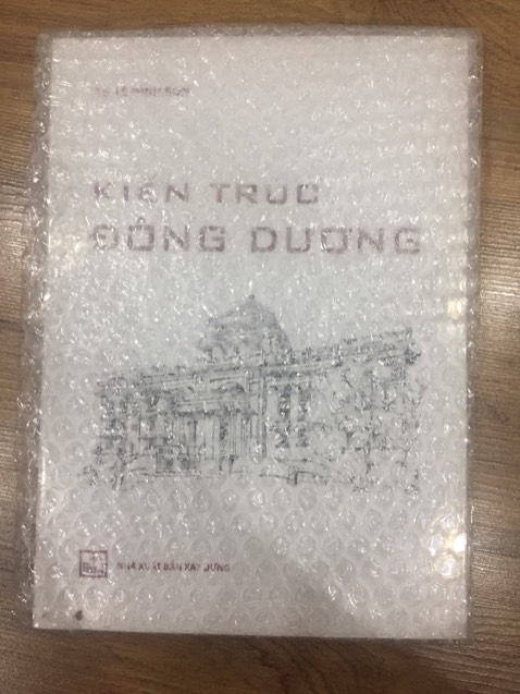 Đợi mấy ngày mới nhận dc hàng mở ra thấy giao nhầm cuốn sách khác ko liên quan gì luôn trong khi con thì đang cần gấp để học. Đặt cuốn đề thi olympic tiếng Anh 10 mà nhận dc cuốn : Kiến trúc Đông dương. Ko hiểu shop lv kiểu gì nữa.  Chán thật sự