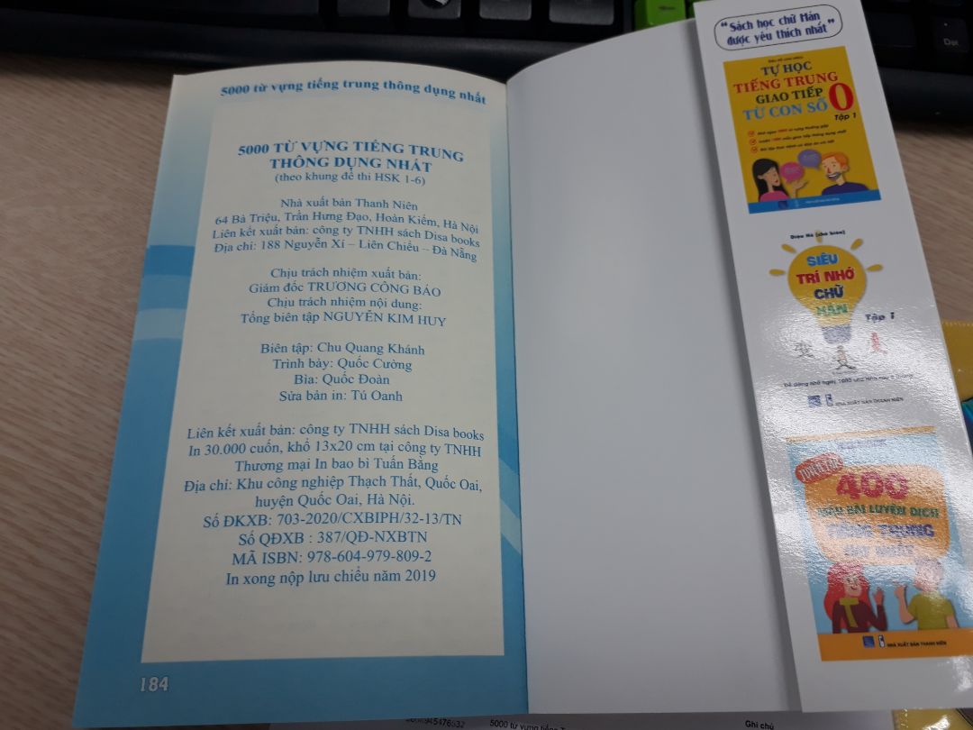 Hi. Sách ngoài bìa ghi 5000 từ tại sao trong sách chỉ có 2500 từ vậy?
Đề nghị shop đổi đúng sách 5000 từ cho mình.

Gửi tiki.
Mong là tiki kiểm soát nhà cung cấp tốt hơn để bán đúng hàng, đúng sản phẩm, đúng giá.
