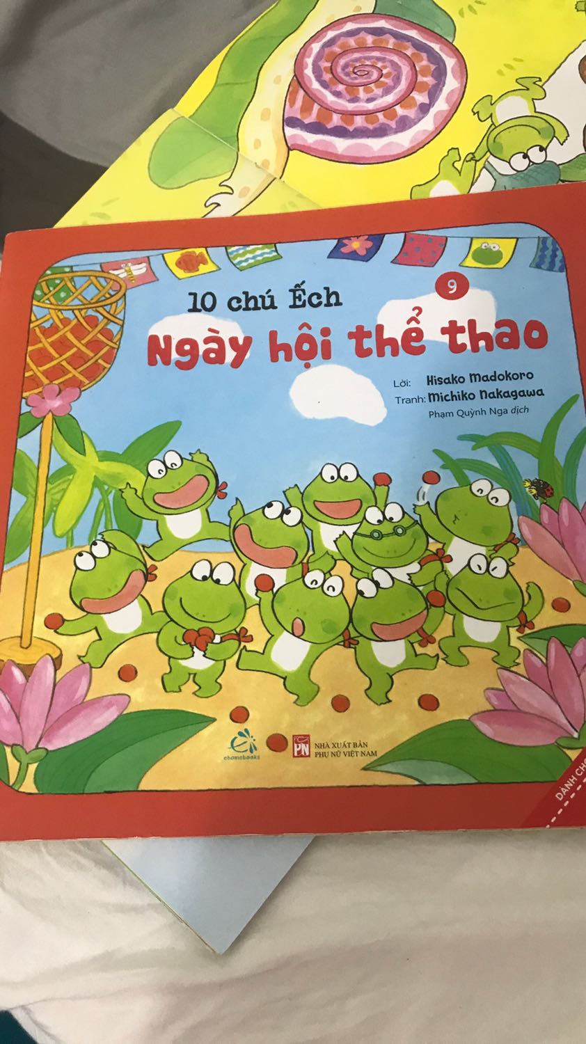 Sách dễ thương, nội dung da dạng nhiều chủ đề. Những câu chuyện hằng ngày về các bạn Ếch rất thú vị. Bé nhà mình rất thích đọc.