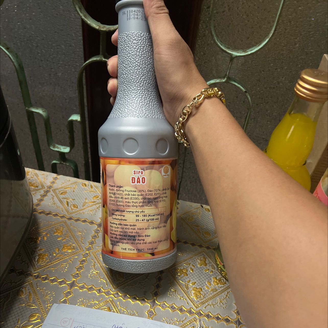 Chai to chà bá. Giao hành nhanh. Ngon ! Chai to chà bá. Giao hành nhanh. Ngon !