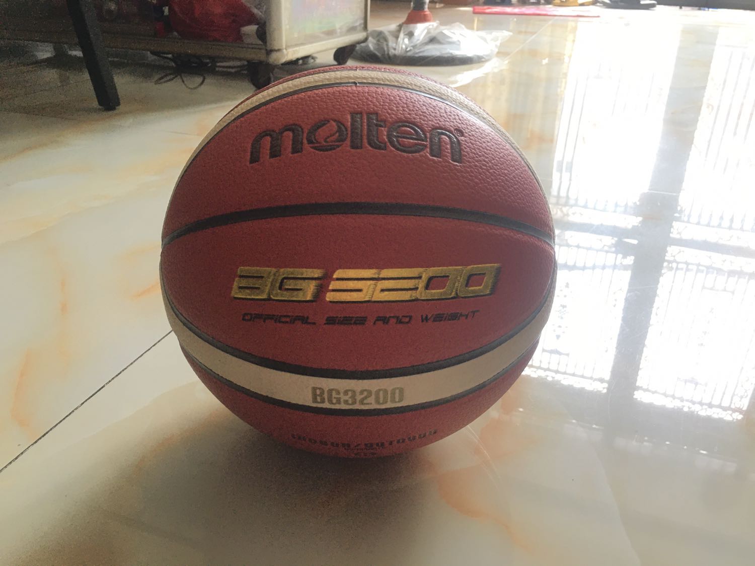 Bóng màu đẹp, nảy ổn. Giao hàng nhanh