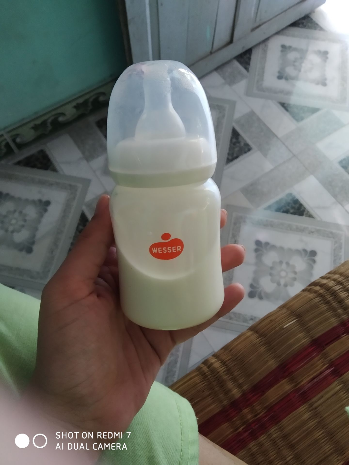 sản phẩm tốt giống mô tả, ko có mùi nhựa.