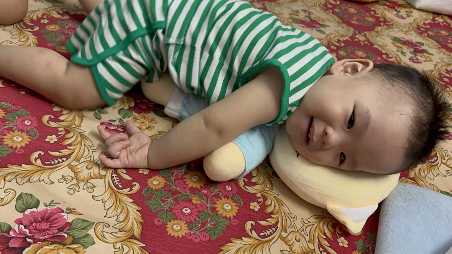 Shop đóng gói kỹ, quà cũng sịn bé nhà mình rất thích☺️☺️☺️mua dx gá giảm còn có quà sẽ ủng hộ shop lần sau