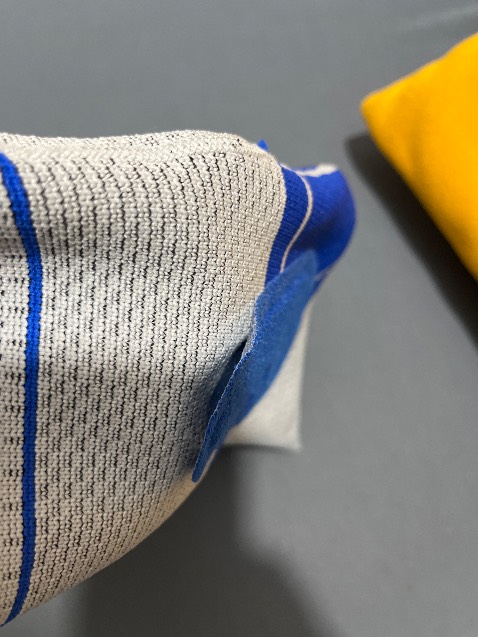 Mới thử vào lần đầu thì phát hiện lớp geo bị bung keo, khá buồn khi gặp sản phẩm vừa ý về kiểu dáng nhưng bad về chất lượng