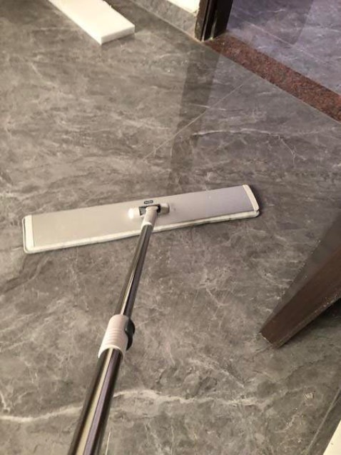 Trước đó đã mua 1 cây loại 40cm của shop nên giờ quay lại mua thêm thì thấy có cây 50cm nè, chỉ thêm 10k thôi mà cái bản lau cảm giác to gấp đôi á. Chất lượng thì khỏi bàn ròi vì chim ưng nên mới quay lại mua chớ hehe. Đợt trước thì được tặng kèm 1 chổi cọ tolet, đợt này mua được tặng thêm 1 bông lau thay thế, cái này mình thấy rất cần thiết và tiện, không phải mua thêm. Shop tâm lý dã man, mua cái gì cũm được tặng hết á. Chúc shop làm ăn phát đạt, phổ biến thương hiệu cũng như sản phẩm đến nhiều khách hàng hơn nữa nhé! Sản phẩm tốt nên được nhiều người biết đến hơn