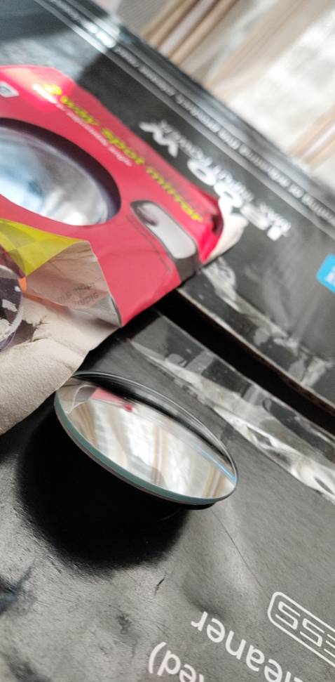 gương rất xịn, xịn hơn cái loại cũ mình mua rất nhiều. Cực kỳ ưng. giá ntn mình đánh giá là rẻ so với chất lượng. Mua cùng với chai xịt đều ưng gương rất xịn, xịn hơn cái loại cũ mình mua rất nhiều. Cực kỳ ưng. giá ntn mình đánh giá là rẻ so với chất lượng. Mua cùng với chai xịt đều ưng