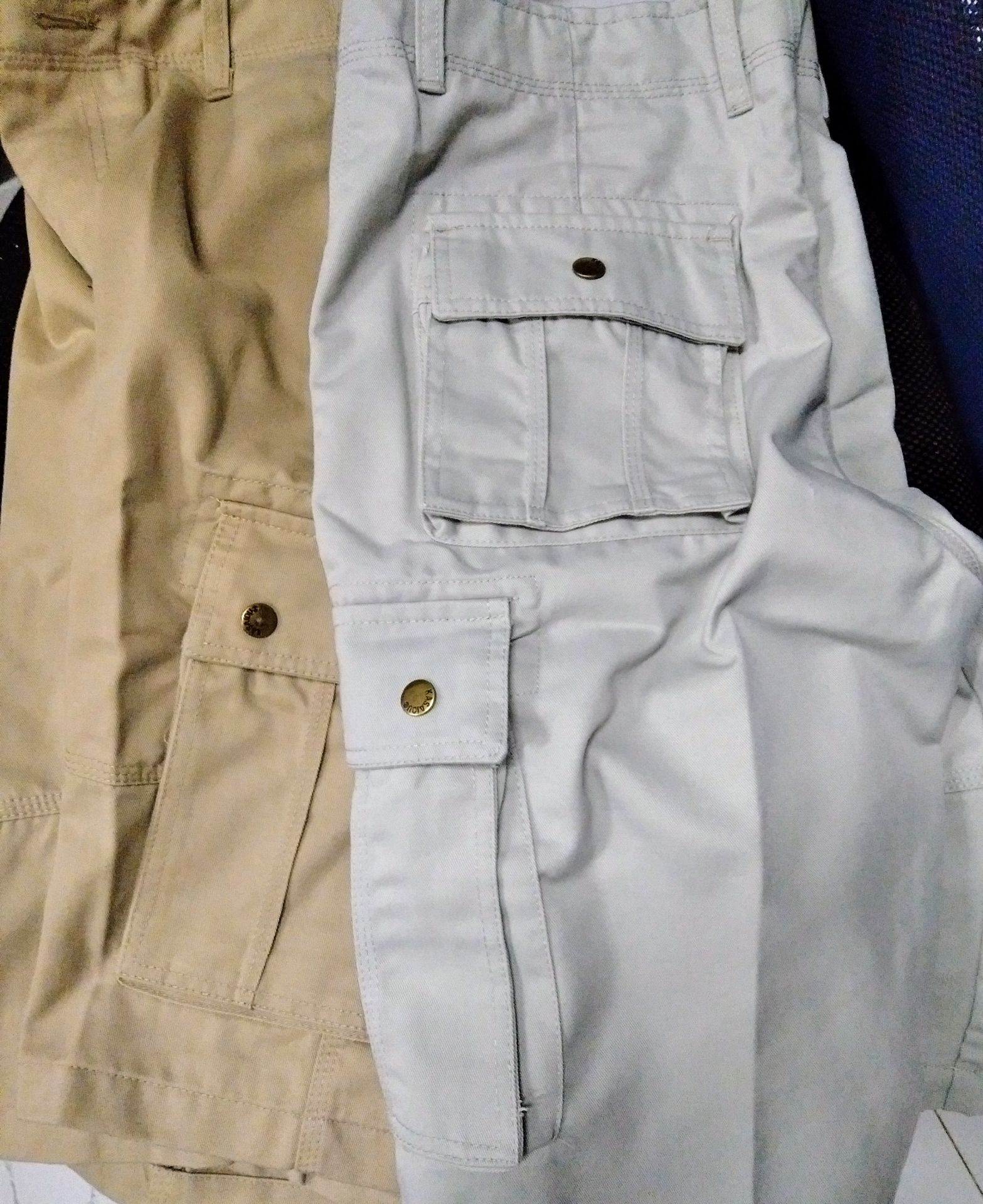 Hàng đẹp , giống trong mình .Theo mình vải tạm ổn định trong tầm giá , đúng size . Hàng đẹp , giống trong mình .Theo mình vải tạm ổn định trong tầm giá , đúng size .