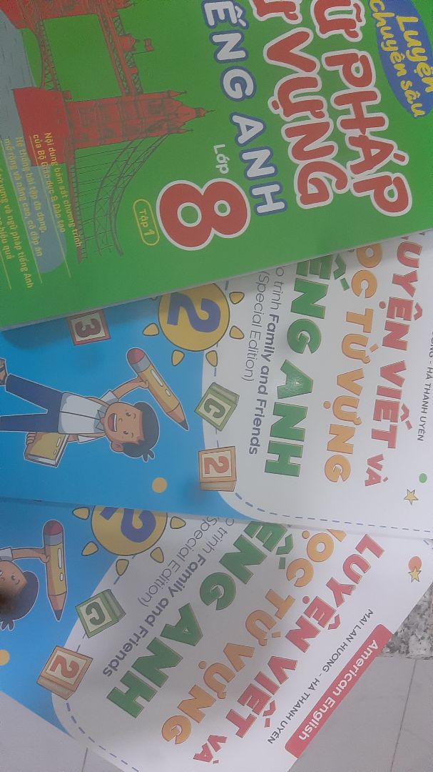 mình đặt nhằm thành 2 cuốn luyện viết từ tiếng anh lớp2 .Có đổi lại được k ah??