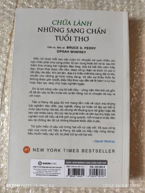 Sách khá cũ và bám bụi nhưng đóng gói ổn