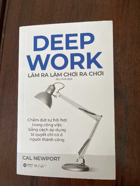 Mình đặt hôm qua, hôm nay đã ship đến nhà. Ship nhanh, sách thơm nhưng hơi bẩn chút, mà mình lau cái là đã sạch rồi. Shop lần sau chú ý hơn