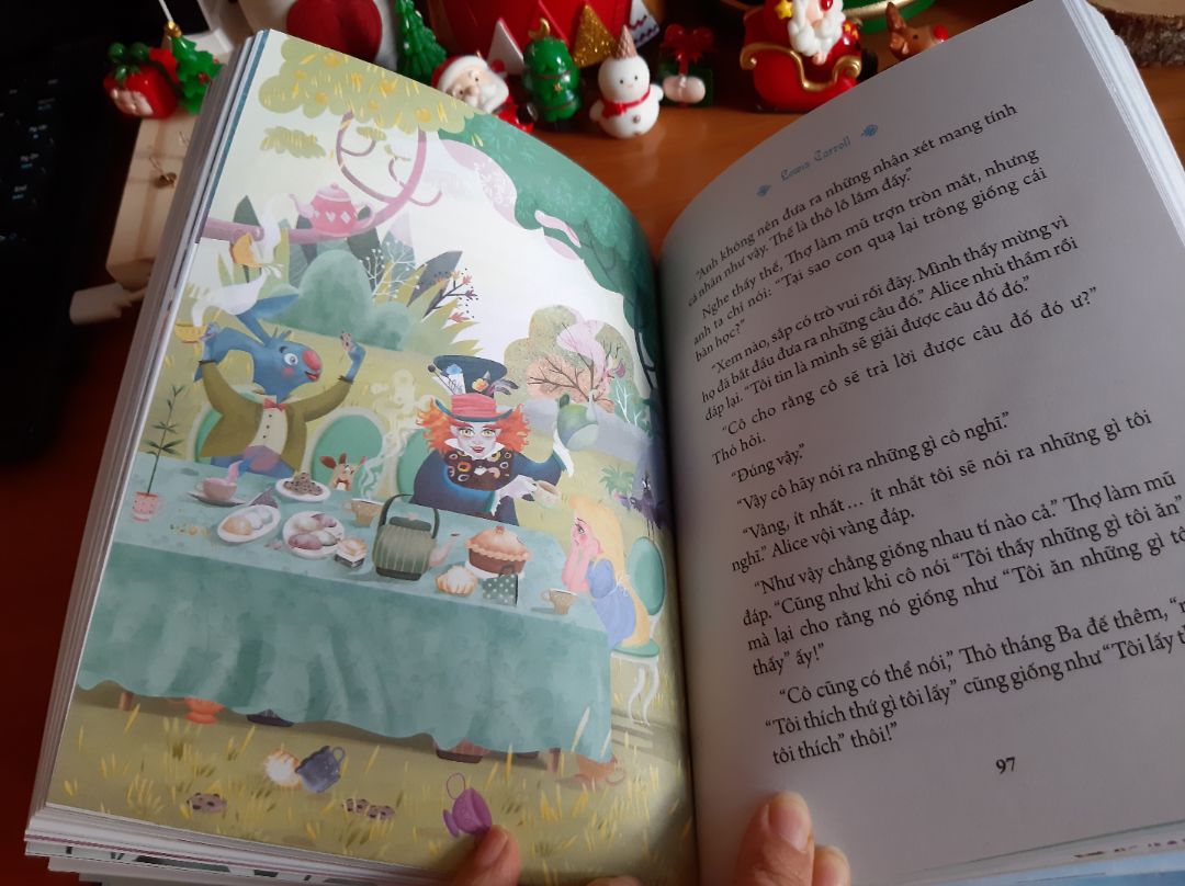 Sách hay,  siêu đẹp, giấy xịn xò
còn mới nguyên seal,  được gói rất kỹ.
Sách sale giá 79k mà mua đơn 100k thì được freeship luôn nha.
được tặng kèm 3 tag đánh dấu trang