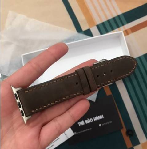 Hàng ok, màu bụi bụi đẹp, mua tặng bạn nên khá hài lòng. Đong gói chắc chắn, đúng chất da sáp