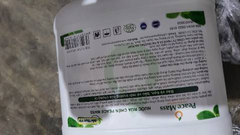 Shop đóng gói rất kĩ, rất hài lòng và khoảng đóng gói và đẹp, mình ít khi gặp shop nào đóng gói chu đáo chuyên nghiệp như shop này. Hàng đúng mẫu. Tư vấn viên nhiệt tình, nhắn buổi tối mà cũng trả lời luôn.
Nước rửa chén không có mùi thơm nhé. Mùi hăng hăng của rau củ.