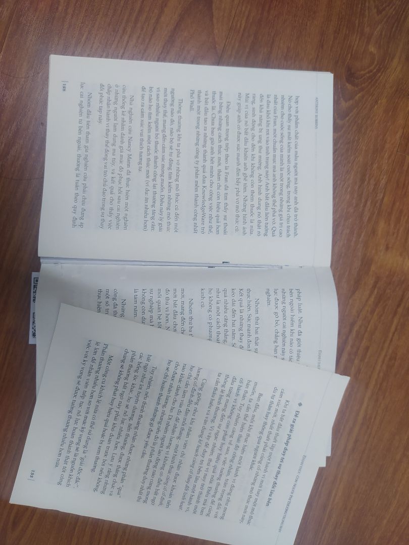 Chưa đọc hết cuốn mà vậy . Chán ghê