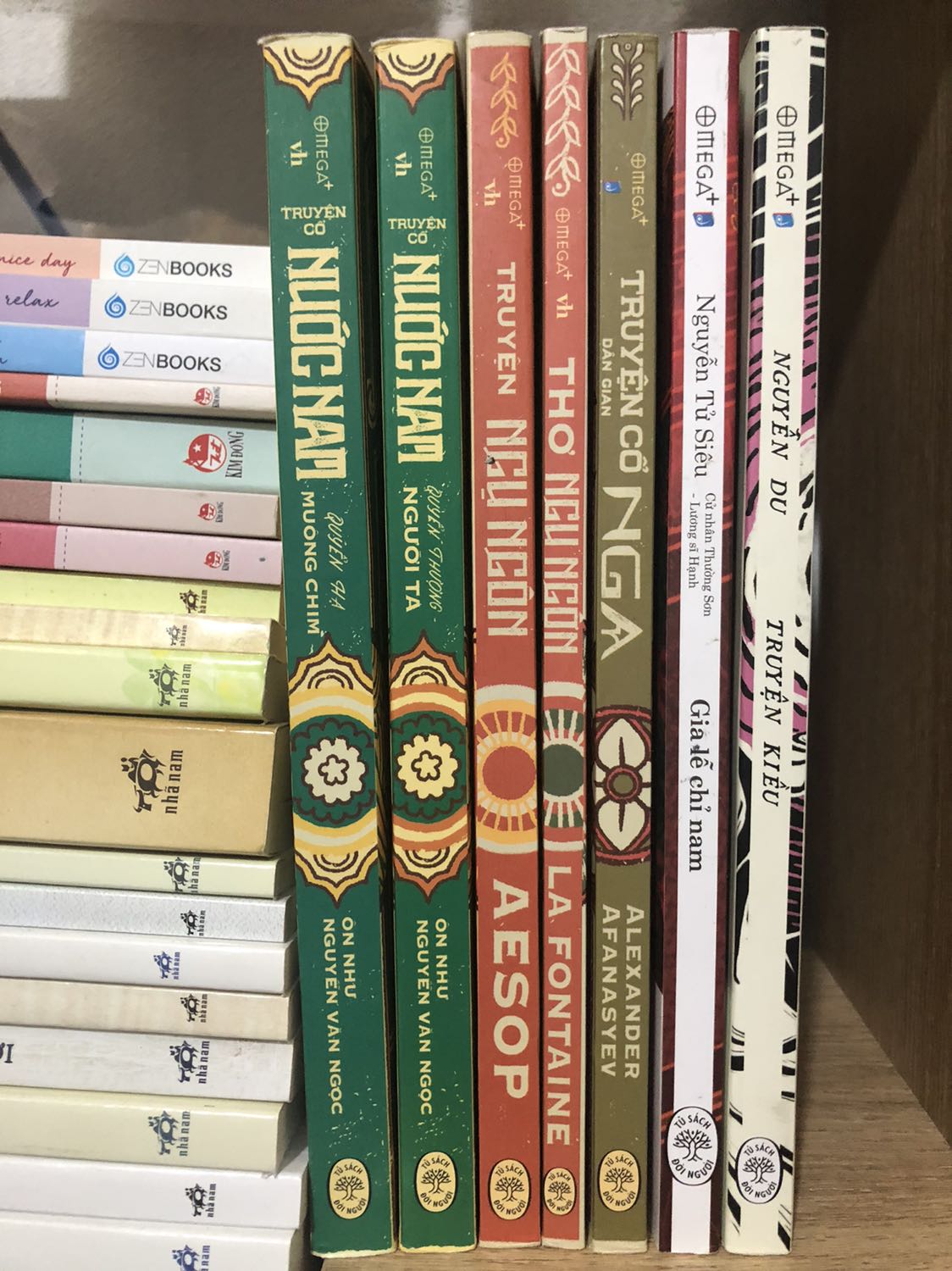 Giao hàng nhanh, sách đẹp nguyên vẹn, mua được lúc giá sale quá hợp lý