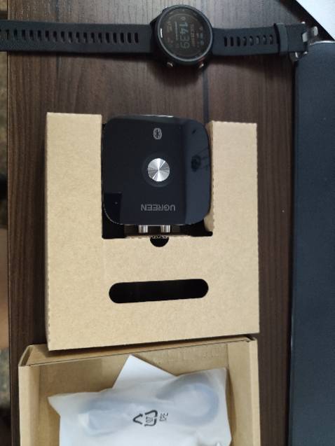 Dùng tốt, âm hay, kết nối khoẻ, độ trễ thấp, chỉ tiếc là không có combo gồm thêm dây RCA và cốc sạc sẽ mua 1 lần cho tiện.
Hình như có tính năng kết nối 2 hệ thống loa, nhưng chưa thử.