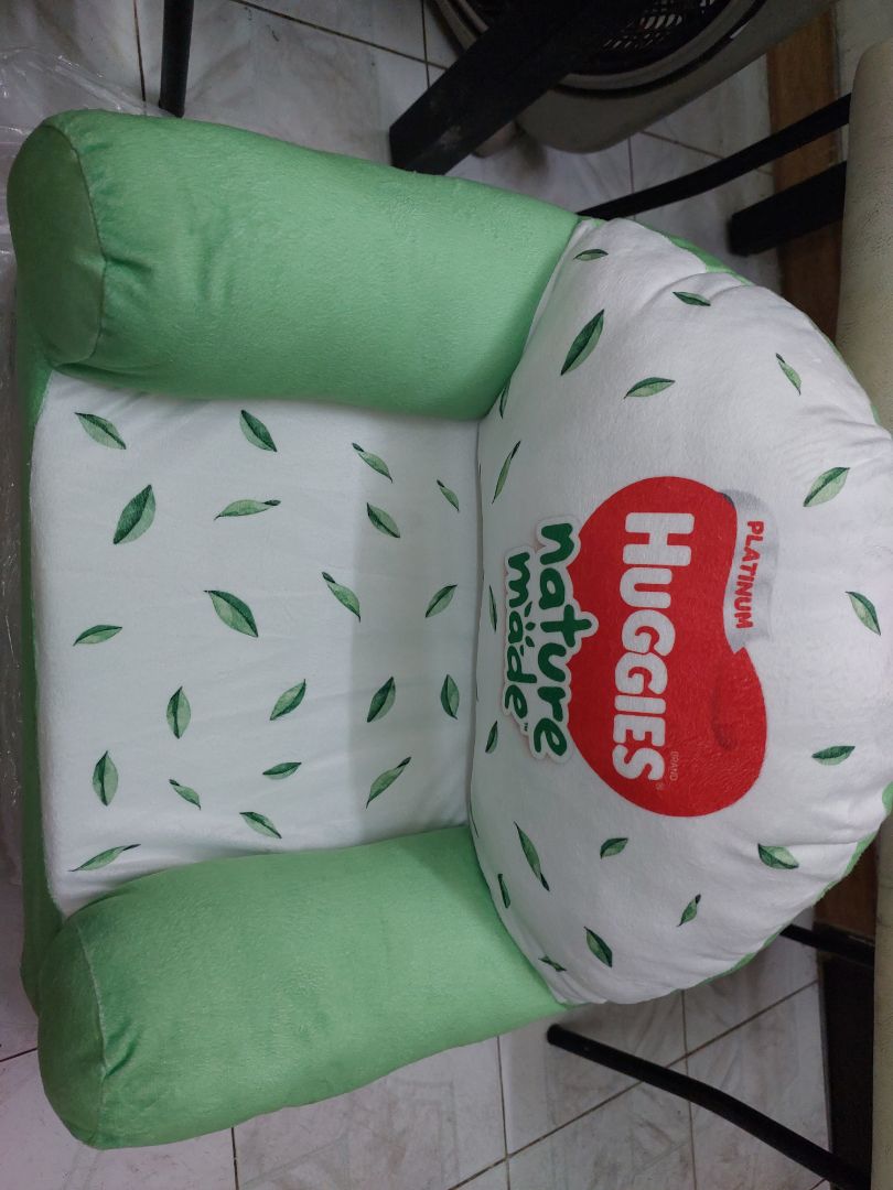 Đóng hàng cẩn thận 
Giao nhanh 
Nhân viên quá dễ thương 
Dùng bỉm huggies nhiều k chê vào đâu được 
, thấm hút tốt, đóng đêm k bao giờ tràn