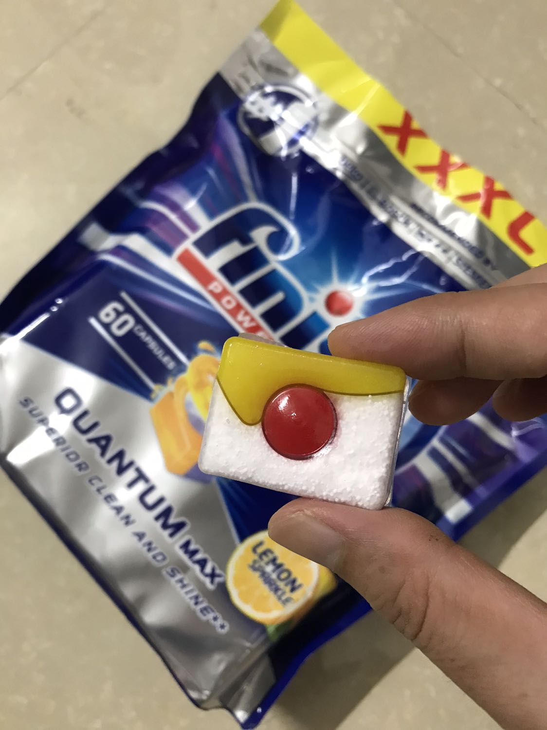 Sản phẩm dùng tốt. Nên dùng, nó có thể thay thế hoàn toàn muối và chất trợ xả. Đặc biệt là rửa đồ nhôm không bị ám lớp mờ đục.