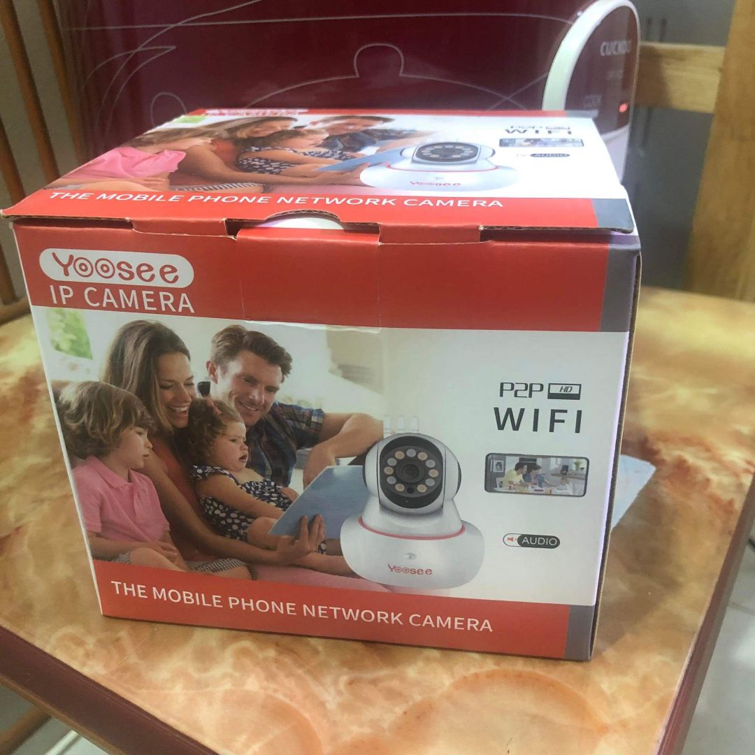 sản phẩm như mô tả thấy kết nối cũng dễ, có chức năng nói chuyện và xoay di duyển. để tạm trên bàn mà bị thấp che hơi khuất chắc phải gắn tường.