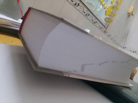 Không ngờ sách to và dày đến vậy. Thời gian giao hàng nhanh. Bìa sách bị bẩn một chút nhưng cũng không sao.