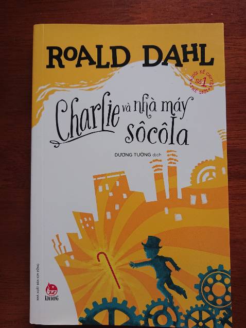 Nếu ai đó đã từng xem phim điện ảnh được chuyển thể từ tác phẩm này thì chắc hẳn sẽ hiểu sự xuất sắc của nó! Còn cả một bộ phía sau cuốn này. Bản in chất lượng.