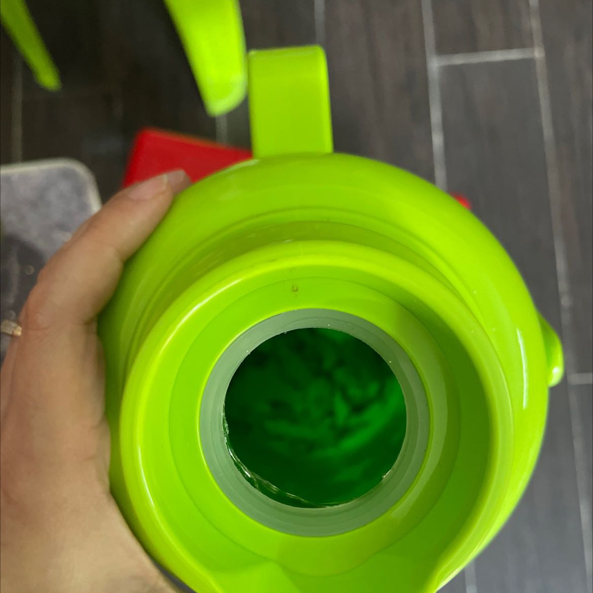 Tiki giao Vỡ hết bên trong