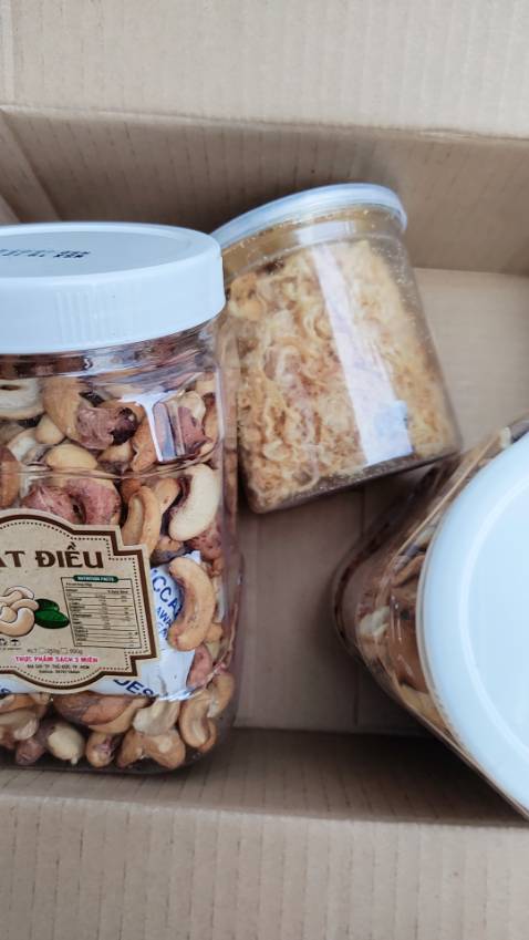 chà bông gà màu đẹp sợi khô nhưng mềm vị cũng vừa ăn ,cảm ơn shop ngen ,