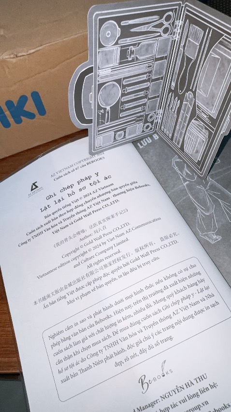 Ngoài Tần Minh thì sách của Lưu Bát Bách và Liêu Tiểu Đao đều hấp dẫn. Font chữ và size chữ dễ dọc. Nội dung lôi cuốn. Sách đọc vì yêu thích và muốn hiểu thêm về pháp y chứ không chuyên sâu quá nhiều về học thuật.