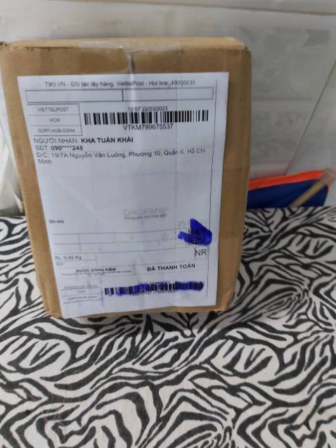 Giao hàng sớm hơn dự kiến, đúng và đủ số lượng, các cháu nhà mình rất thích (có 1 số con không giống màu lắm 😀 )