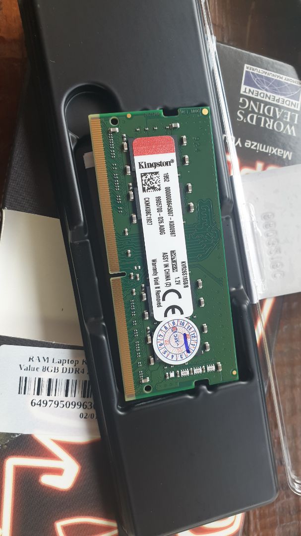 Từ ngày gắn thêm RAM máy hoàn toàn ko còn bị đơ nữa. Đầu tư cái này là đáng đồng tiền lắm đấy :)))