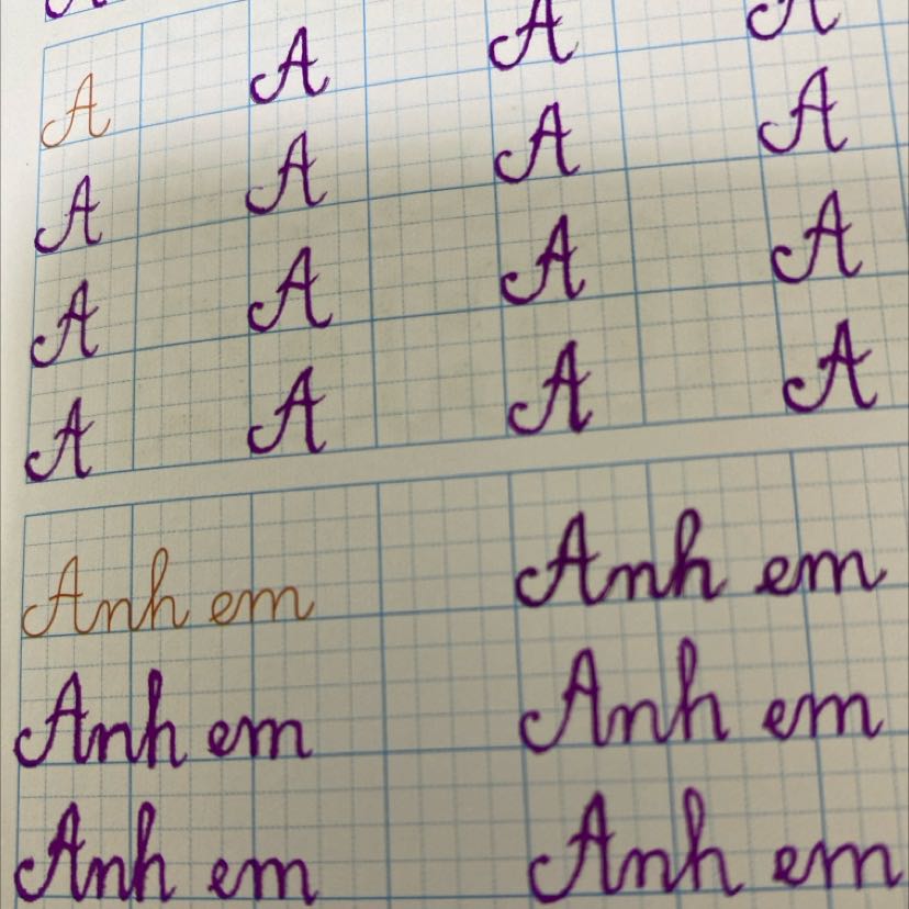 Giấy bị lem mực khi viết.