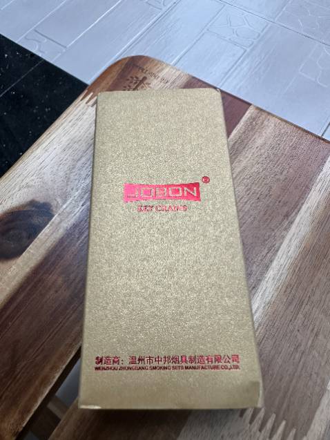 Sp đóng gói kỹ càng sang trọng, có điểm trừ do trầy