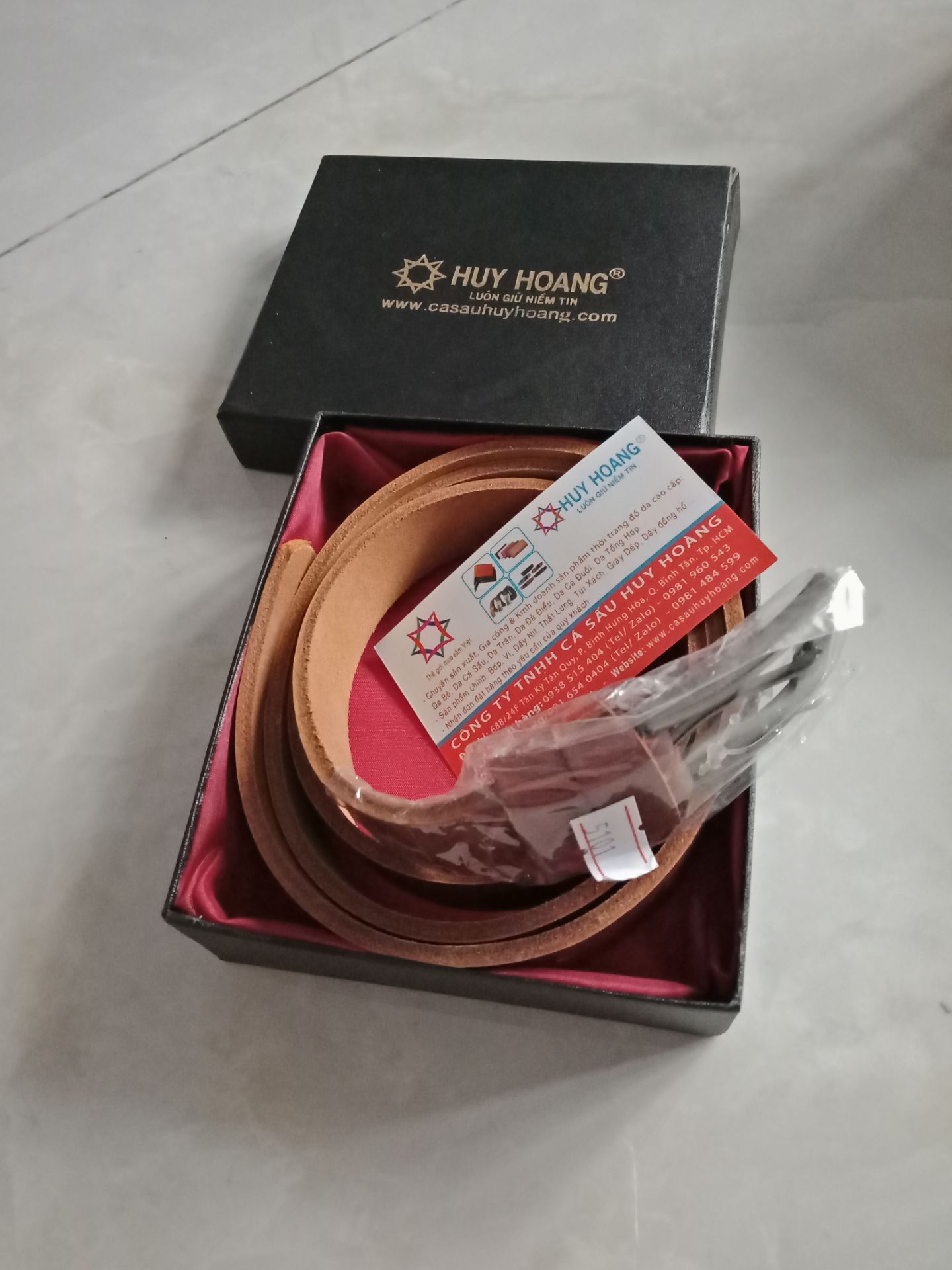 Sản phẩm đẹp như hình... da thật có hộp có thẻ bảo hành rất tốt.... 5 sao