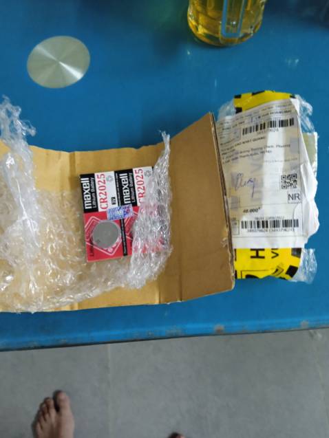 Thông tin sản phẩm là đóng gói vỉ 5 viên, nhưng giao hàng thì đơn vị tính lại là 1 viên. Liên hệ với shop thì trả lời do nhân viên bên em ghi nhầm, giá trên trang là giá của 1 viên.