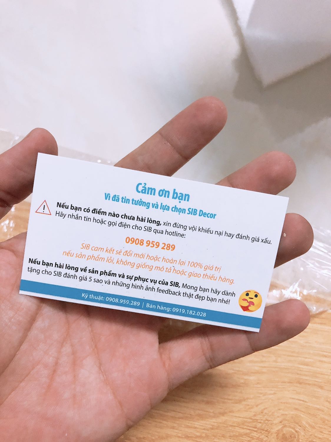 Đơn giản, gọn gàng, ngăn nắp. Tuyệt vời!!!
Mỗi tấm ngăn đều có dán vị trí cần lắp, phụ kiện đi kèm rất đầy đủ. Kệ khá chắc chắn, các chi tiết không bị hư hỏng. Rất hài lòng với SIB.
Tiki giao 2h rất nhanh, hàng không bị hư hỏng, 5*