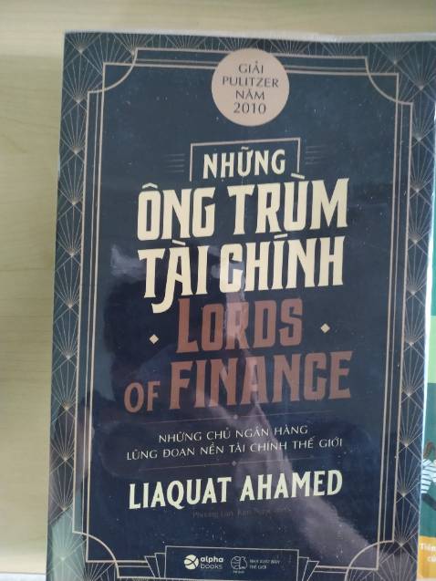 Sách đẹp, giao hàng nhanh. Mua 2 quyển lúc giảm giá lại được tặng bộ bookmark.