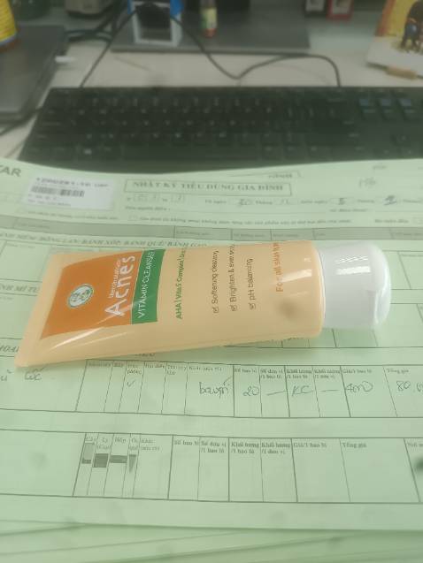 Rửa mặt sạch và da mặt căng bóng, có cảm giác da sáng hơn, nói chung để sử dụng lâu dài coi sao Rửa mặt sạch và da mặt căng bóng, có cảm giác da sáng hơn, nói chung để sử dụng lâu dài coi sao