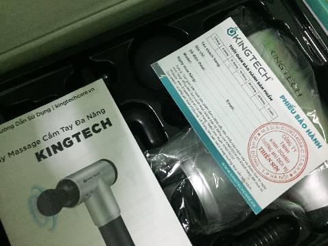 Giao hàng siêu nhanh, ở Hà Nội nay đặt thì mai có luôn, dùng nó đấm ban đầu nhột kinh nhưng được cái sướng :))) Con này vỏ bằng kim loại nên cầm khá chắc, rung khá mạnh, phần vỏ bên ngoài không bám bụi, mồ hôi nên cầm rất sạch. Quá là ưng luôn