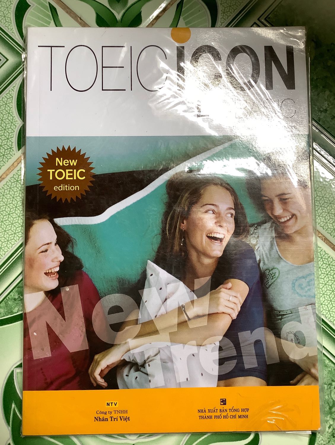 Sách đẹp nội dung thì phù hợp với bạn nào đã có nền tảng rồi mới học nên tìm quyển khác.