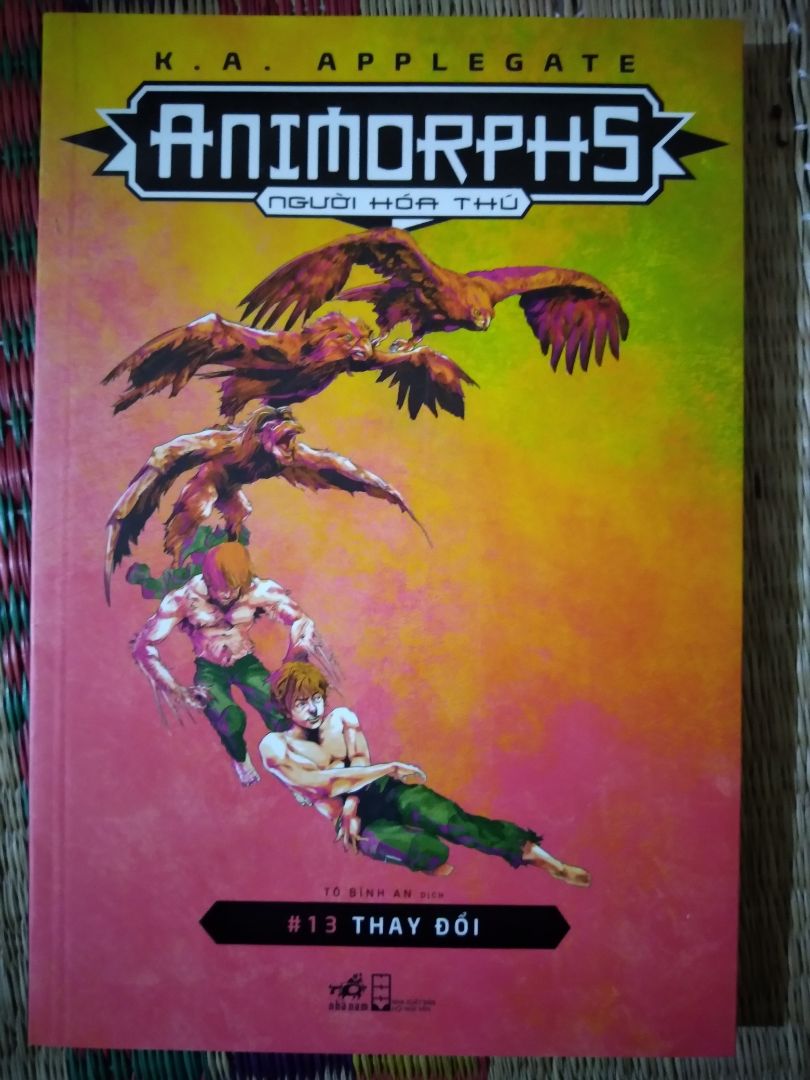 giao hàng nhanh, thiết kế bìa đẹp, sách bị bụi, chắc để nằm kho lâu quá :)