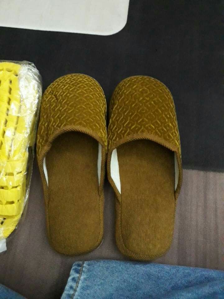 Dép đế dày xin xò quá. Mềm mềm sờ thích cực, đi êm chân. Đáng đồng tiền. Shop giao hành nhanh. Đánh giá 5s chất lượng Dép đế dày xin xò quá. Mềm mềm sờ thích cực, đi êm chân. Đáng đồng tiền. Shop giao hành nhanh. Đánh giá 5s chất lượng